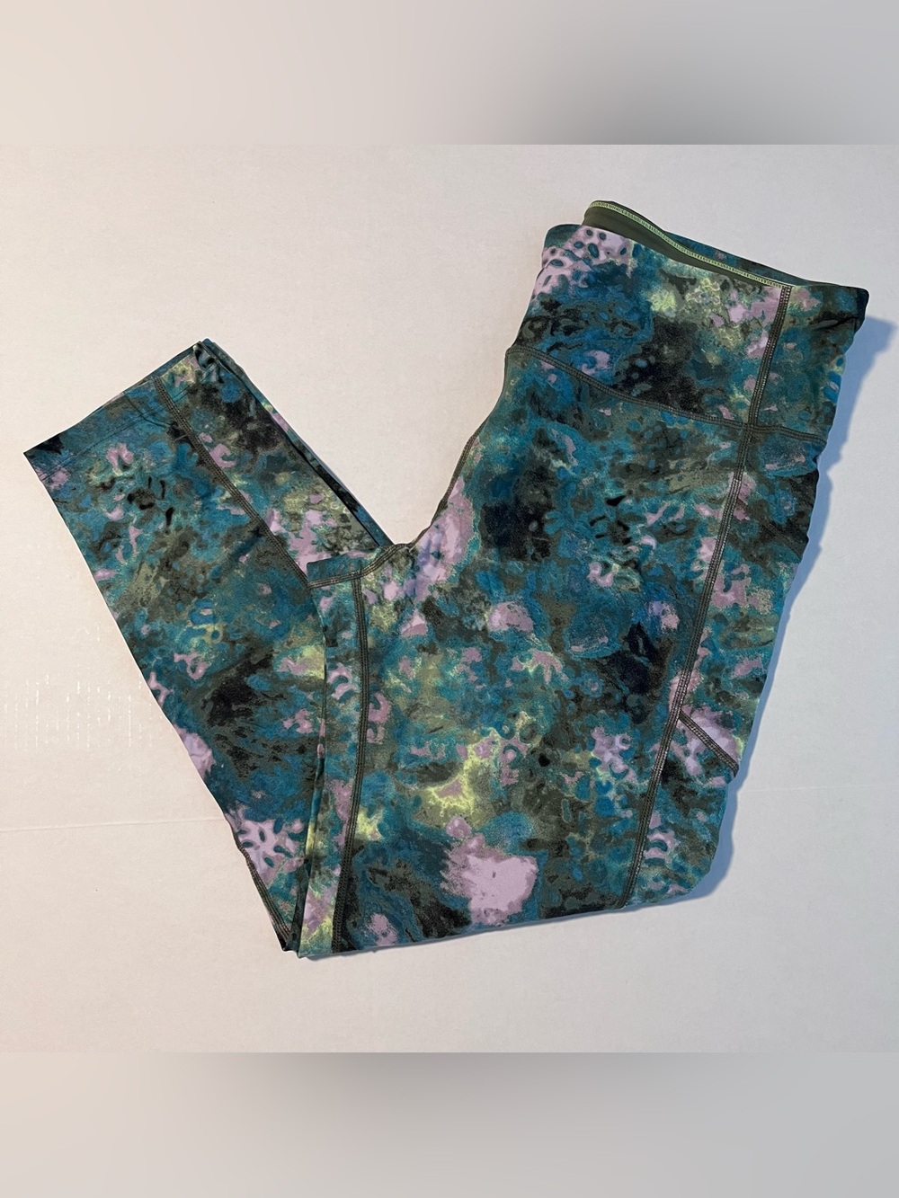 Calvin Klein Printed Leggings in Teal and Purple